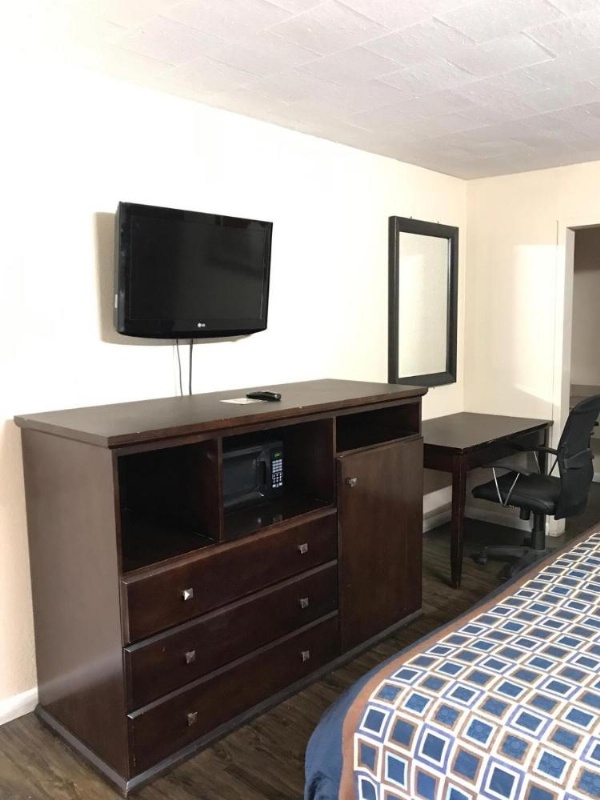 Express Inn image 11