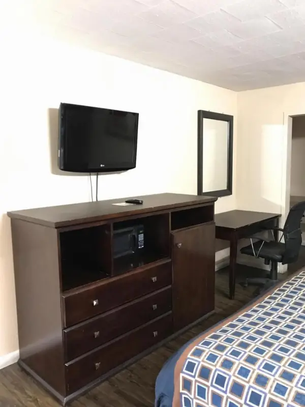 Express Inn 4