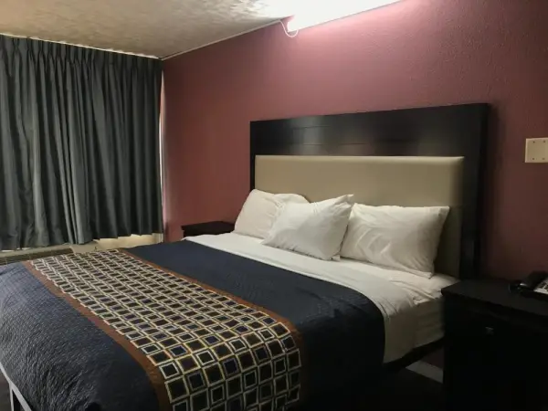 Express Inn 7